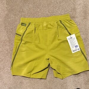 Lululemon Green Water Repellent Hiking Shorts 8” Inseam NWT